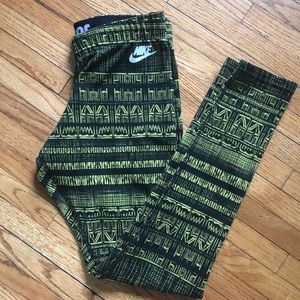 Nike Leg-A-See Leggings - Size M - Volt/Black